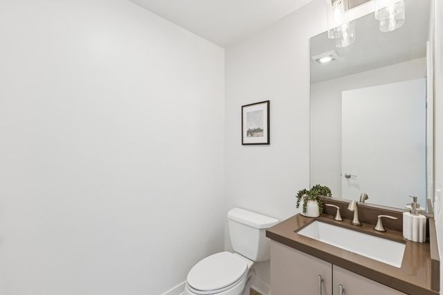 222 222 Broadway 1505, Oakland, CA 94607