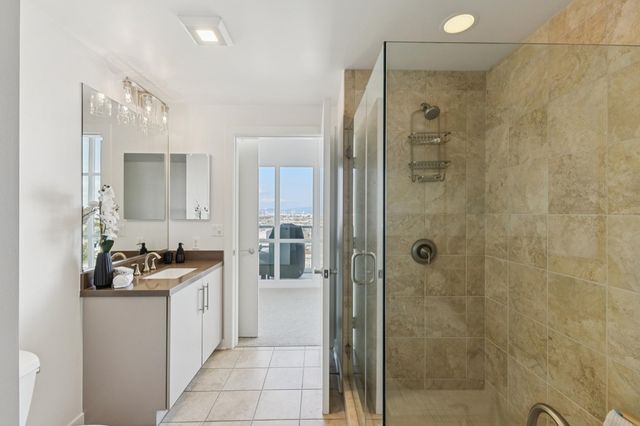 222 222 Broadway 1505, Oakland, CA 94607