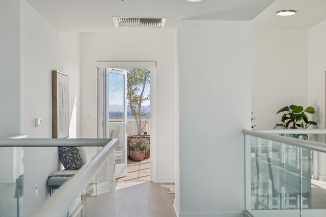 222 222 Broadway 1505, Oakland, CA 94607