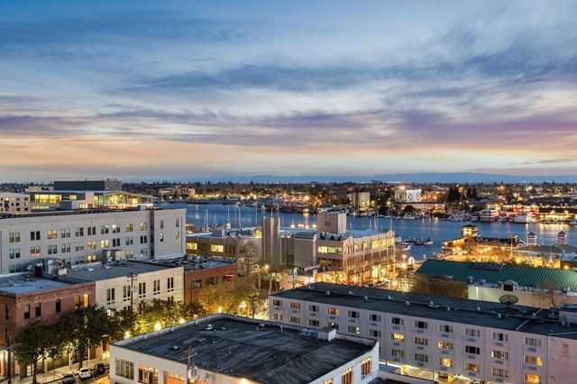 222 222 Broadway 1505, Oakland, CA 94607