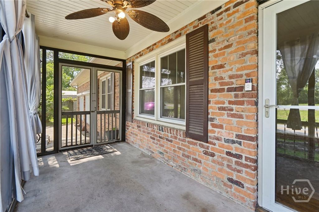Image 5 of property listing at 4604 Kim Street, Savannah, GA 31410