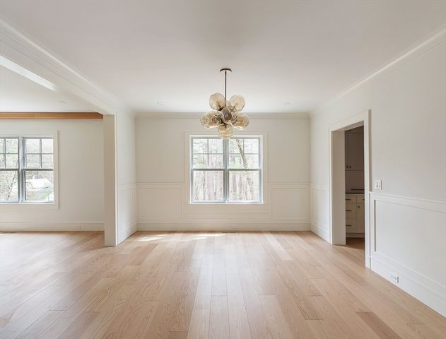 71 Walpole St, Dover, MA 02030