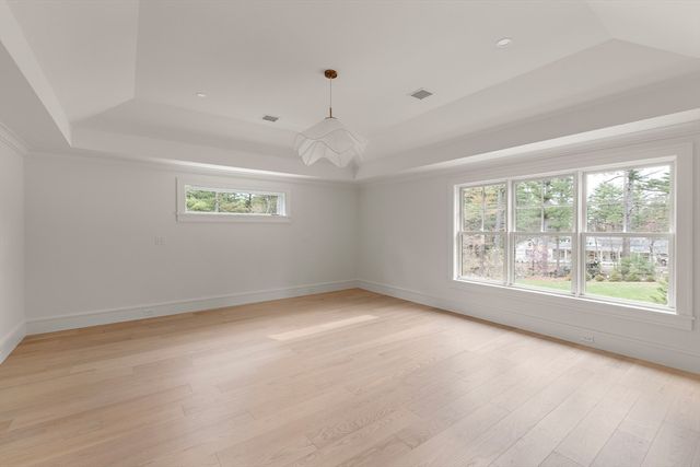 71 Walpole St, Dover, MA 02030