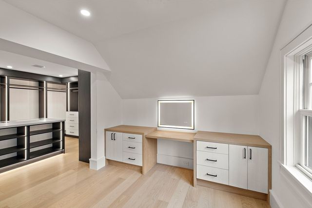 71 Walpole St, Dover, MA 02030