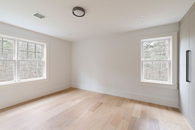 71 Walpole St, Dover, MA 02030