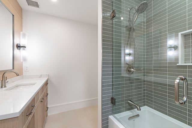 71 Walpole St, Dover, MA 02030