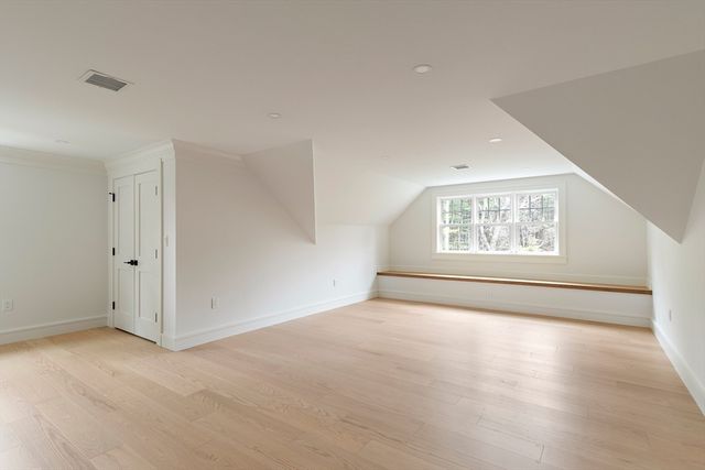 71 Walpole St, Dover, MA 02030