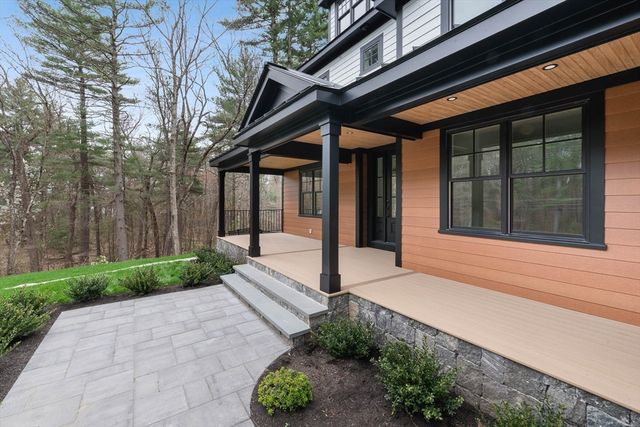 71 Walpole St, Dover, MA 02030