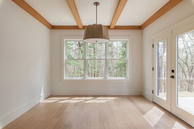 71 Walpole St, Dover, MA 02030