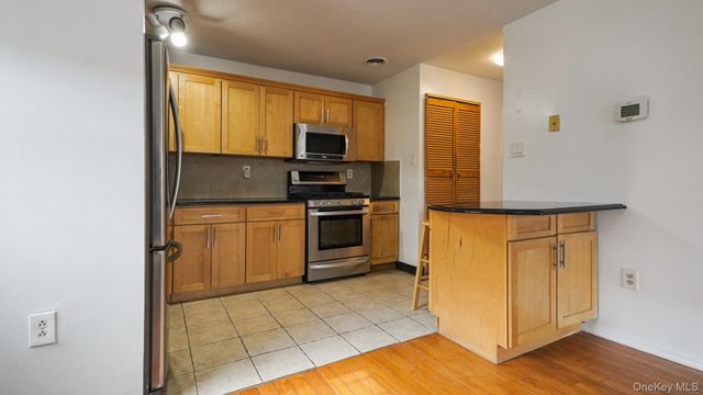 896 Union Avenue B, Bronx, NY 10459