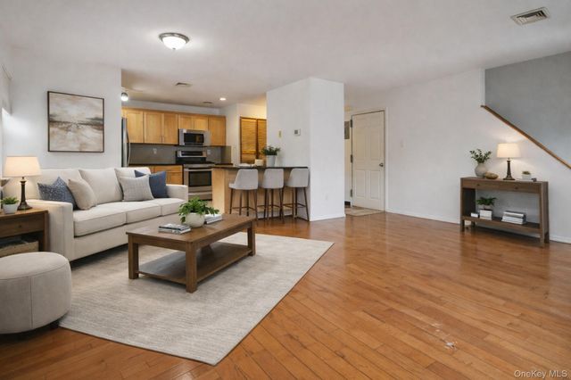 896 Union Avenue B, Bronx, NY 10459