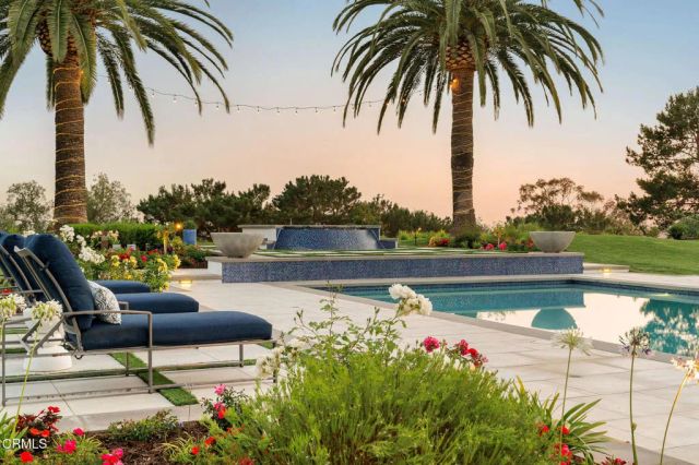 1069 Corte Barroso, Camarillo, CA 93010