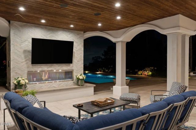 1069 Corte Barroso, Camarillo, CA 93010