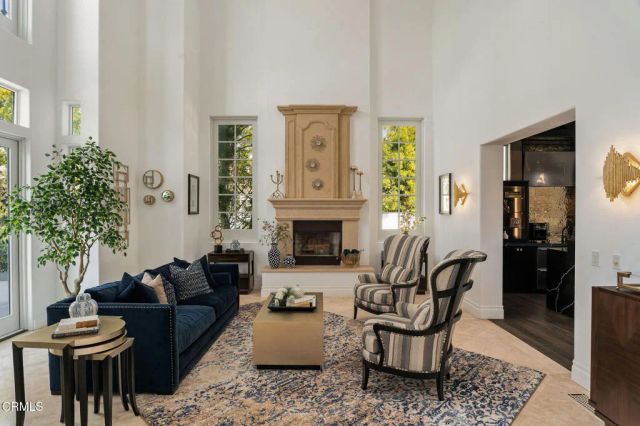 1069 Corte Barroso, Camarillo, CA 93010