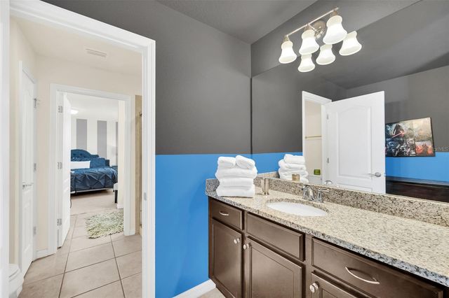 8887 MENTON LOOP, Kissimmee, FL 34747