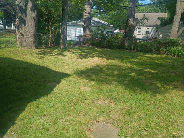 23626 Stewart Avenue, Warren, MI 48089