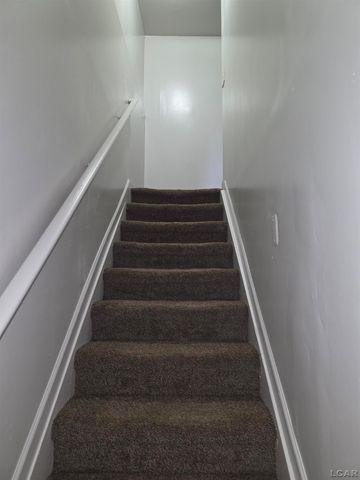 23626 Stewart Avenue, Warren, MI 48089