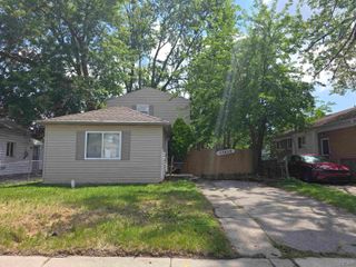 23626 Stewart Avenue, Warren, MI 48089