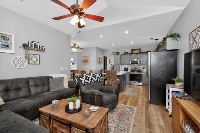 105 Dusk Court, Georgetown, KY 40324
