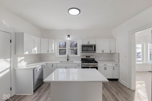 7673 N Center Street, Mccordsville, IN 46055