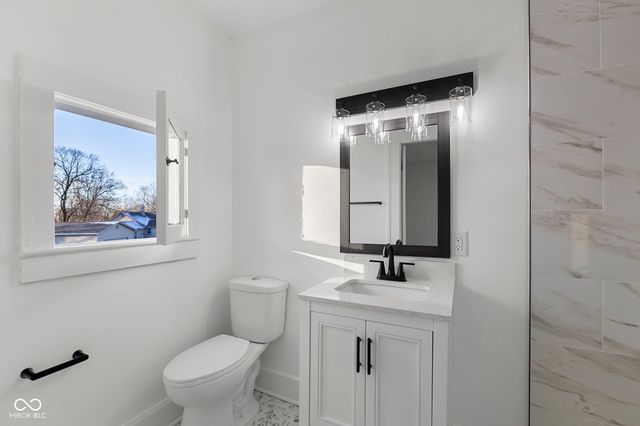 7673 N Center Street, Mccordsville, IN 46055