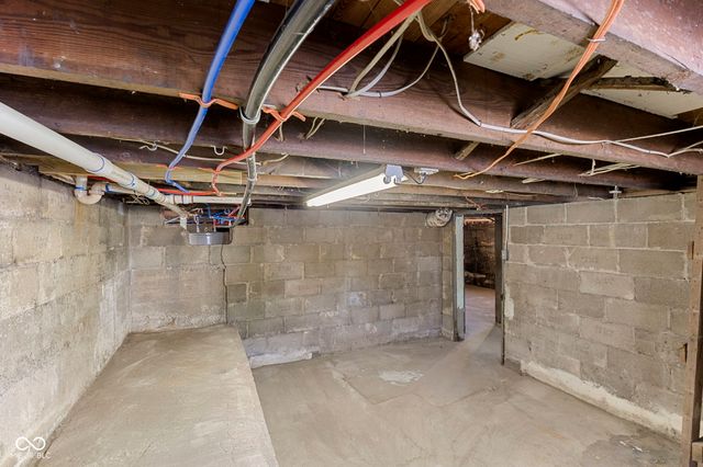 7673 N Center Street, Mccordsville, IN 46055