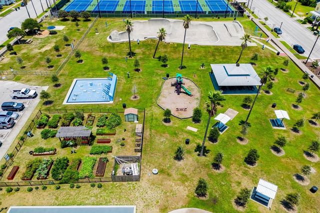 2127 28th Street, Galveston, TX 77550