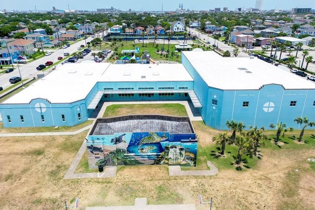 2127 28th Street, Galveston, TX 77550