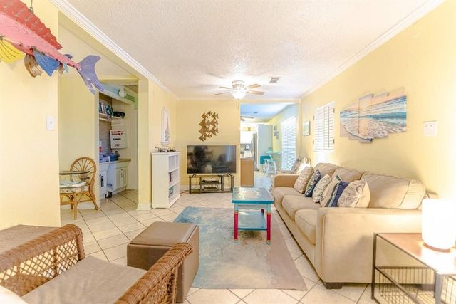 2127 28th Street, Galveston, TX 77550