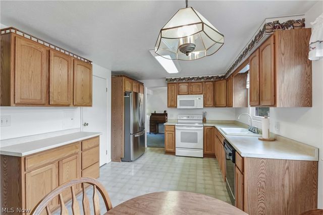 1656 Belfair Drive, Twinsburg, OH 44087