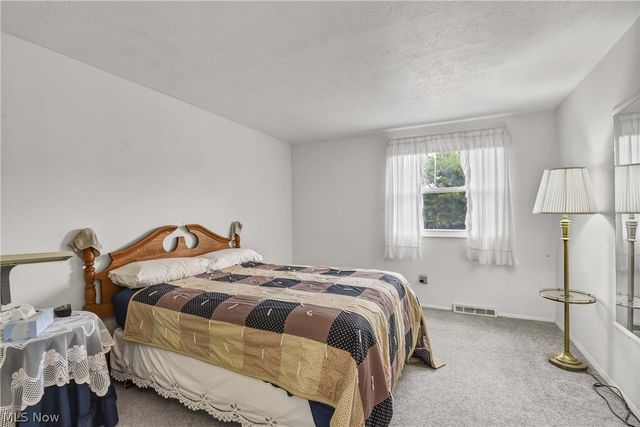 1656 Belfair Drive, Twinsburg, OH 44087