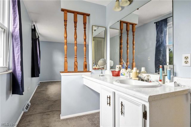 1656 Belfair Drive, Twinsburg, OH 44087