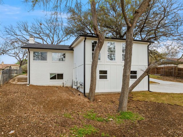 14014 Harbor Drive, Woodway, TX 76712