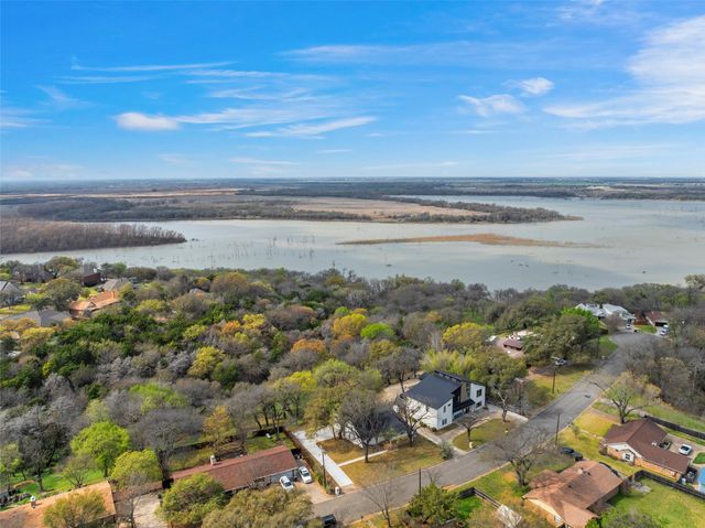 14014 Harbor Drive, Woodway, TX 76712