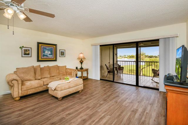 13403 Touchstone Place 202, Palm Beach Gardens, FL 33418