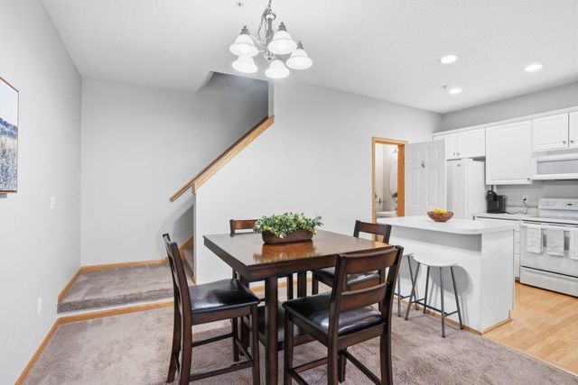 13848 52nd Avenue N, Plymouth, MN 55446