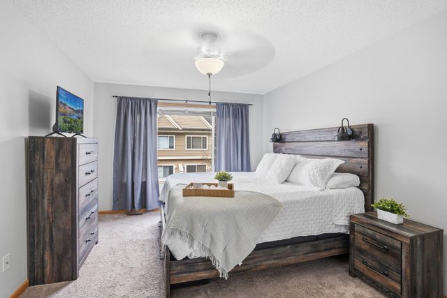 13848 52nd Avenue N, Plymouth, MN 55446