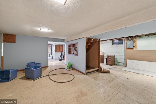 200 109th Avenue NW, Coon Rapids, MN 55448