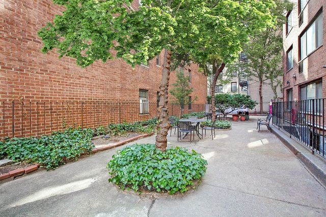 200 E 36th St Apt 2C, New York City, NY 10016