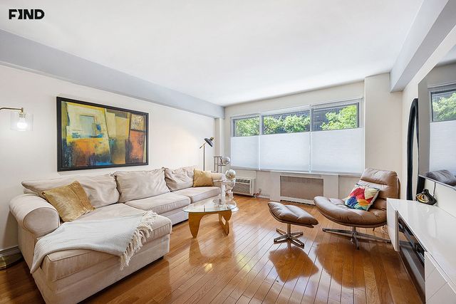 200 E 36th St Apt 2C, New York City, NY 10016