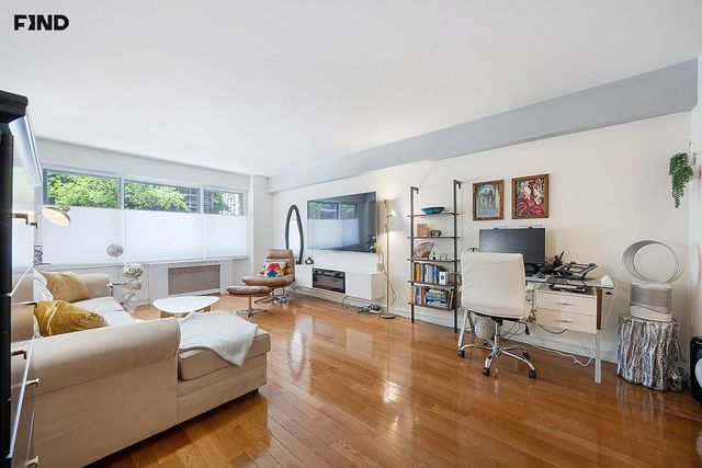 200 E 36th St Apt 2C, New York City, NY 10016