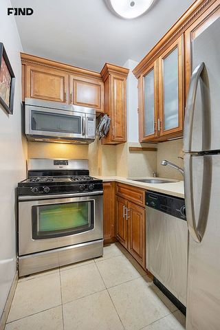 200 E 36th St Apt 2C, New York City, NY 10016