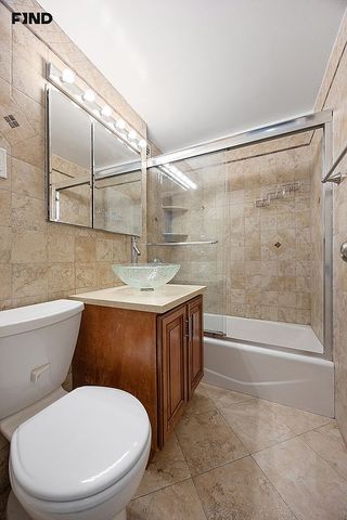 200 E 36th St Apt 2C, New York City, NY 10016