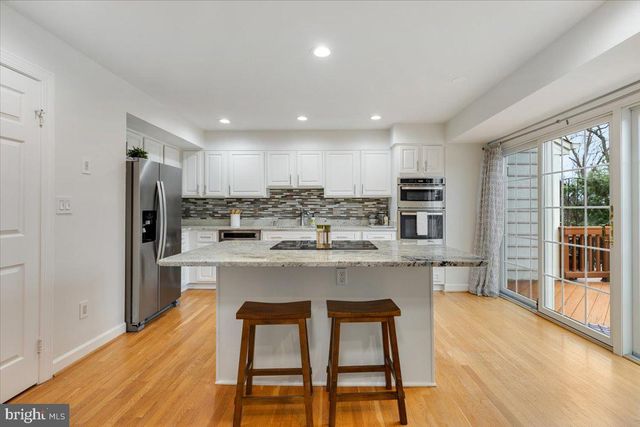 4416 S PERSHING CT, Arlington, VA 22204