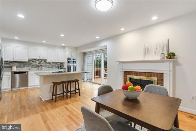 4416 S PERSHING CT, Arlington, VA 22204