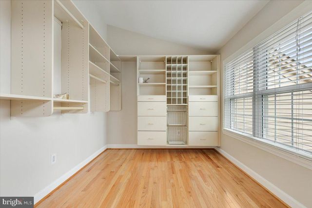 4416 S PERSHING CT, Arlington, VA 22204