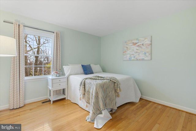 4416 S PERSHING CT, Arlington, VA 22204