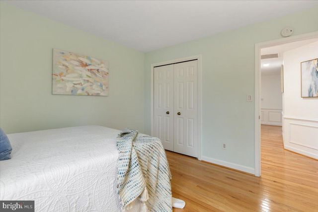 4416 S PERSHING CT, Arlington, VA 22204