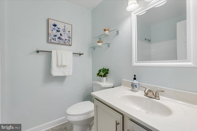 4416 S PERSHING CT, Arlington, VA 22204