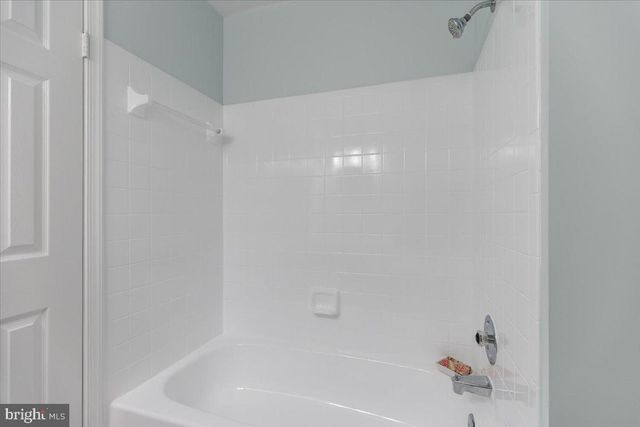 4416 S PERSHING CT, Arlington, VA 22204